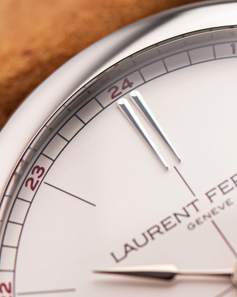 Laurent Ferrier Classic Origin Opaline LCF036.T1.G1G.1